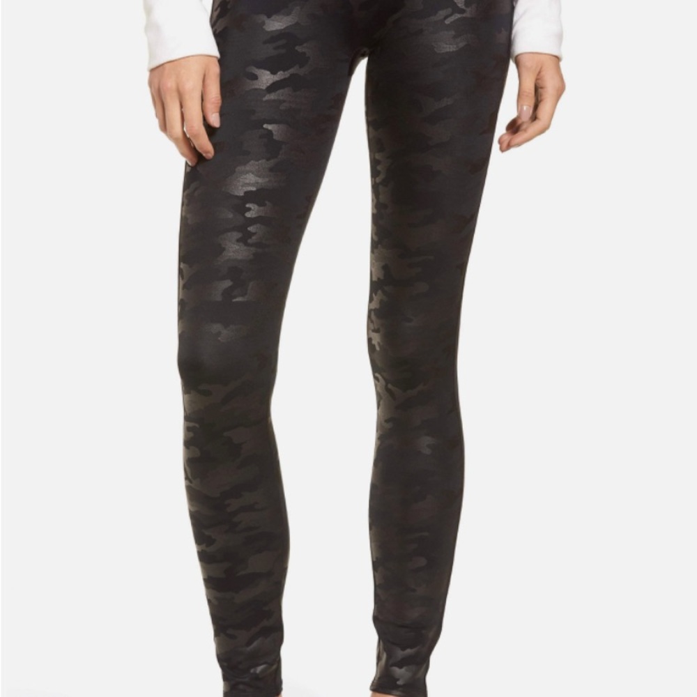 Spanx Faux Leather Black Camo Leggings - Size L Large